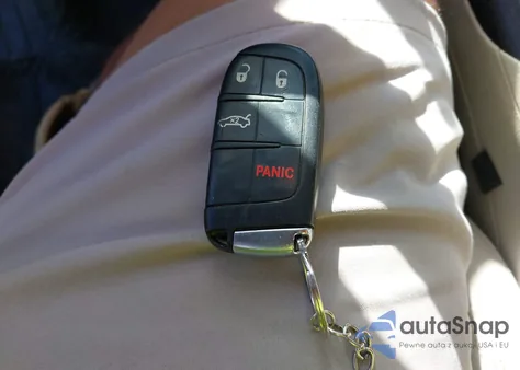 2015 Chrysler 200 Limited z USA, uszkodzony, nr VIN 1C3CCCAB8FN704579